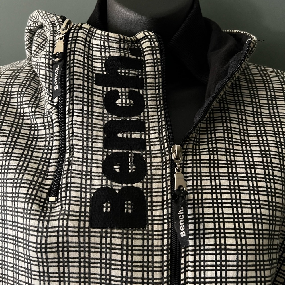 Bench Jacket - Picture 2 of 5